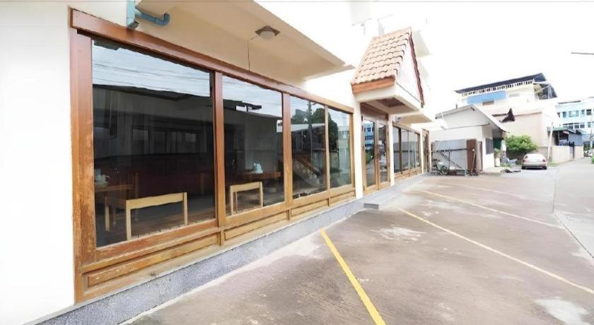Fah Place Hotel Nan Exterior photo