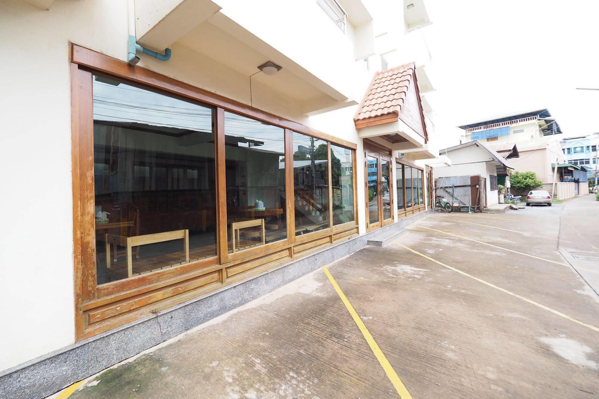 Fah Place Hotel Nan Exterior photo